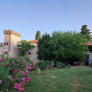 Jankovich Castle Benkovac